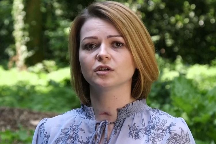 Putri mantan agen ganda Rusia Sergei Skripal, Yulia Skripal, ketika tampil untuk pertama kalinya di depan publik pada sebuah lokasi yang dirahasiakan di London.