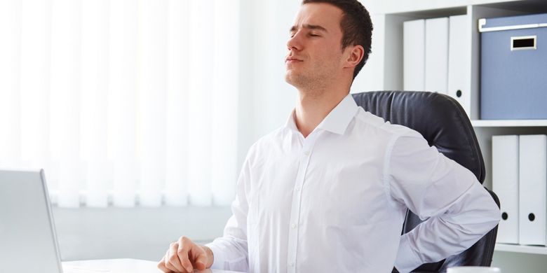 Bagaimana Sakit Punggung Bisa Menjadi Gejala Kanker Paru-paru? - Vimarsana News