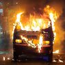 Polisi Ungkap Penyebab Mobil Angkot Terbakar Saat Demo di Makassar