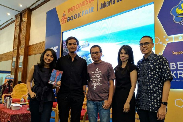 Talkshow cerpen dan rencana pembuatan film Tak Ada Yang Gila di Kota Ini pada ajang Indonesia International Book Fair (IIBF) 2018 (15/9/2018)