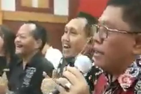 Viral Video Wali Kota Blitar Bernyanyi Tanpa Masker, Polisi Panggil Panitia