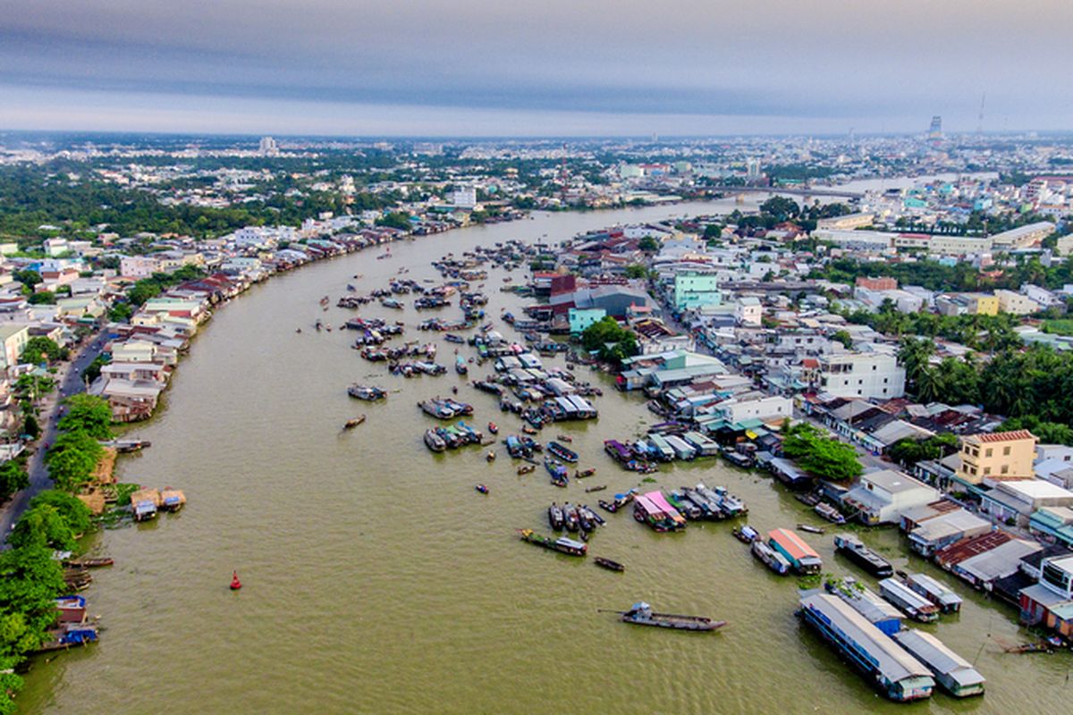 Ilustrasi Sungai Mekong di Vietnam. Studi mengungkap delta sungai di dunia tenggelam lebih cepat dari kenaikan permukaan laut global akibat penurunan permukaan tanah.