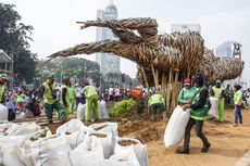 Seniman Instalasi Bambu Getih Getah Resah Publik Hanya Soroti Anggaran