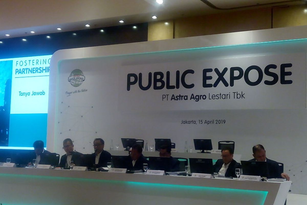 Anggota Direksi PT Astra Agro Lestari Tbk (AALI) menggelar konferensi pers hasil Rapat Umum Pemegang Saham Tahunan (RUPST) di Menara Astra, Jakarta Senin (15/4/2019).