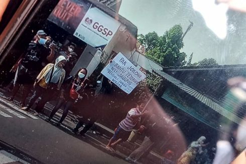 Kontras Kritik Langkah Polisi Amankan Warga yang Bentangkan Poster ke Jokowi