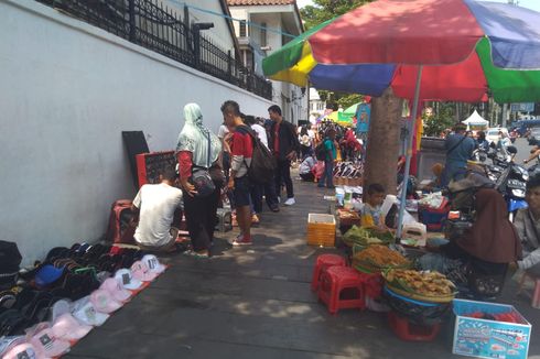 PKL Padati Jalur Pedestrian Kota Tua