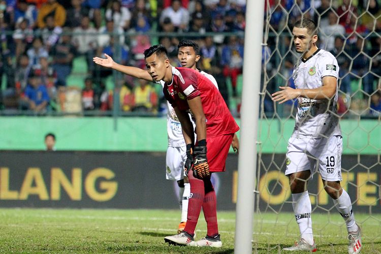 Kiper Tira Persikabo, Angga Saputra.