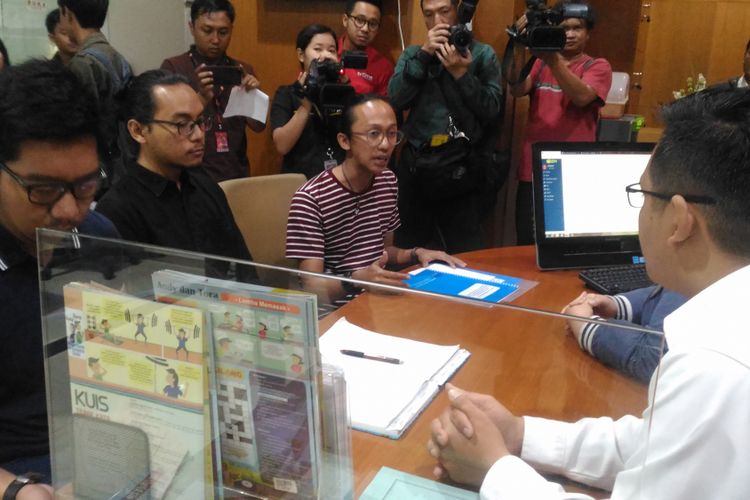 ICW saat menyambangi laporan pengaduan masyarakat BPK di kantor BPK, Jakarta Pusat, Rabu (20/2/2019).