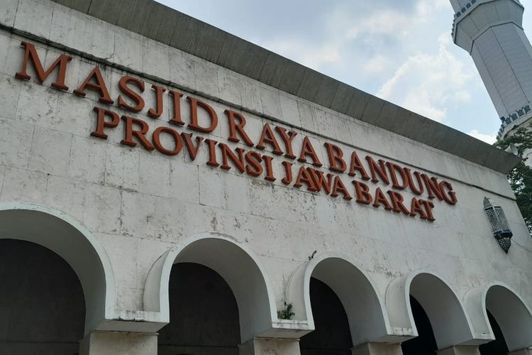 Ilustrasi Masjid Raya Bandung