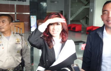 Sonia Wibisono Kenal Bupati Kukar Rita Widyasari di Acara Sosialita