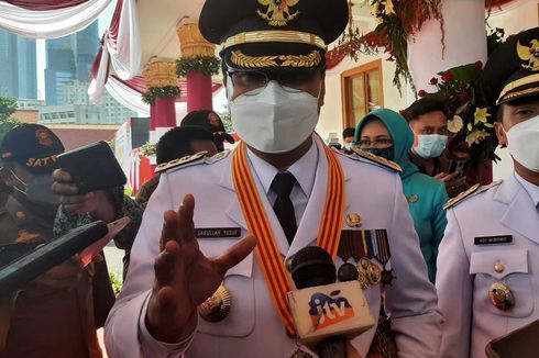 Saat Khofifah Komentari Lencana Gus Ipul di Pelantikan Wali Kota Pasuruan