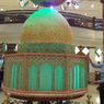 Miniatur Masjid Aqsa dari Pilus Warna-warni Hiasi Lobi Hotel di Solo selama Ramadhan