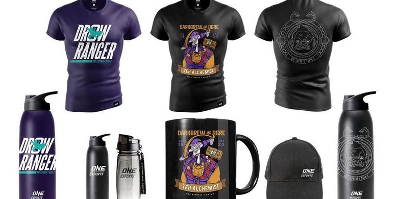 Selama pertandingan, tersedia juga toko merchandise resmi Dota 2.