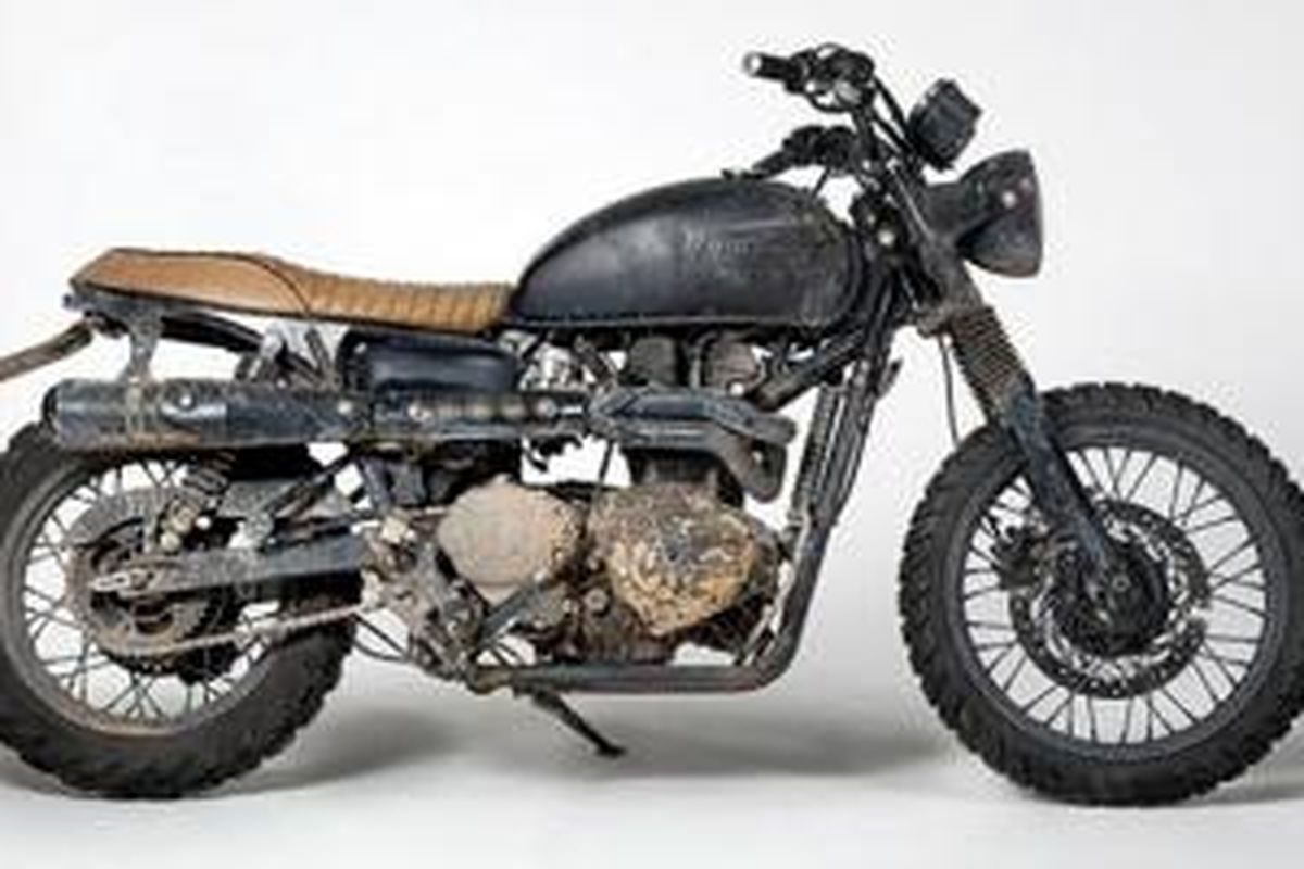 Tampang Triumph Bonneville T100 setelah dipakai blusukan David Beckham di Hutan Amazon.