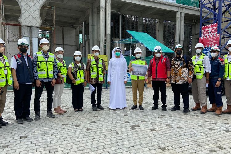 Kunjungan PEA pada proyek Masjid Raya Sheikh Zayed Solo