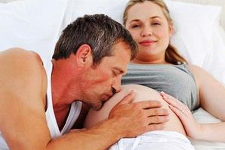 Ungkapkan rasa cinta dan sayang kepada janin.