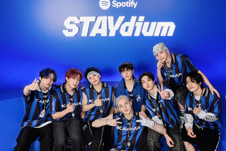 Lirik Lagu Ceremony - Stray Kids