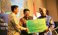 Kementan Serahkan Bantuan untuk Papua Barat Senilai Rp 49,6 Miliar