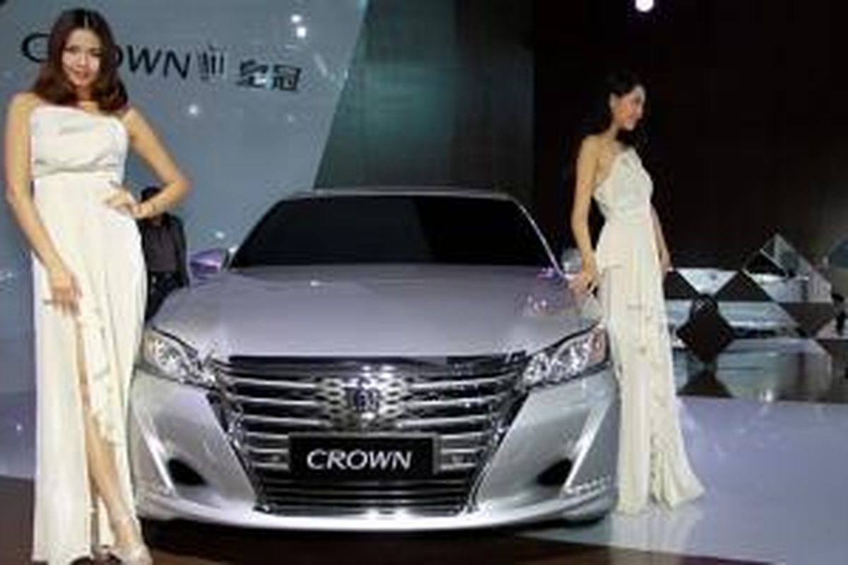 New Toyota Crown di Guangzhou Auto Show 2015