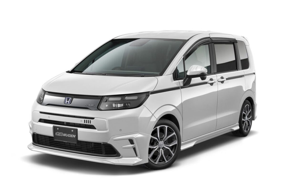 Honda Freed generasi terbaru dengan body kit dari Mugen