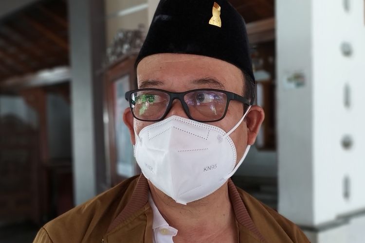 Bupati Banyumas Achmad Husein di Pendapa Sipanji Purwokerto, Kabupaten Banyumas, Jawa Tengah, Jumat (22/1/2021).