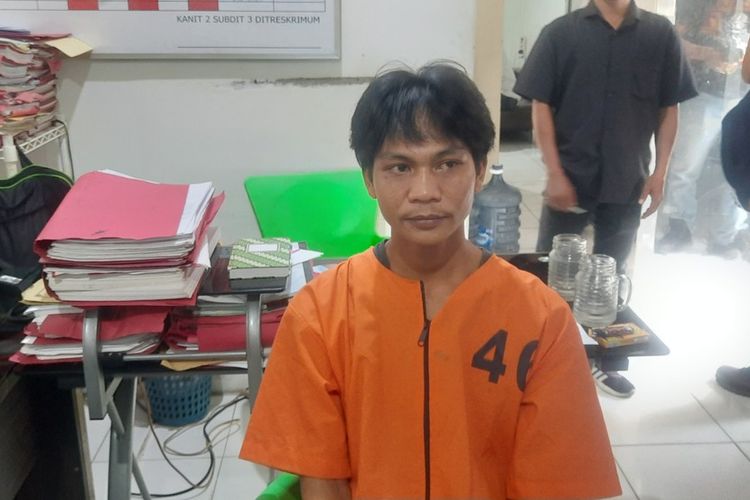Jupriansyah alias Unyil (23) pelaku begal yang ditangkap Polda Sumatera Selatan usai membegal temannya sendiri.