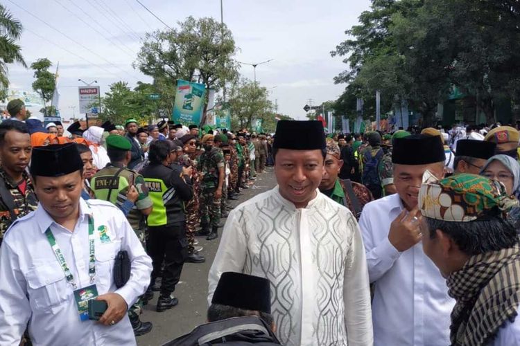 Mantan Ketum PPP Romahurmuzy hadir di acara resepsi Puncak 1 Abad NU di Sidoarjo.