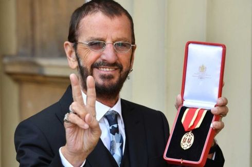 Ringo Starr The Beatles Dapat Gelar Kehormatan dari Kerajaan Inggris