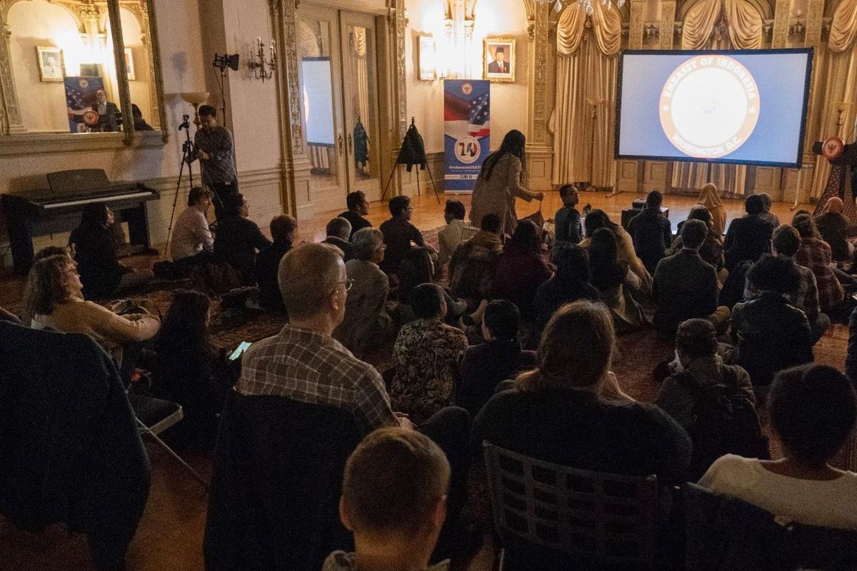 Acara nonton bareng film horor Pengabdi Setan yang digelar di Washington DC, Amerika Serikat, Jumat malam (1/11/2019)