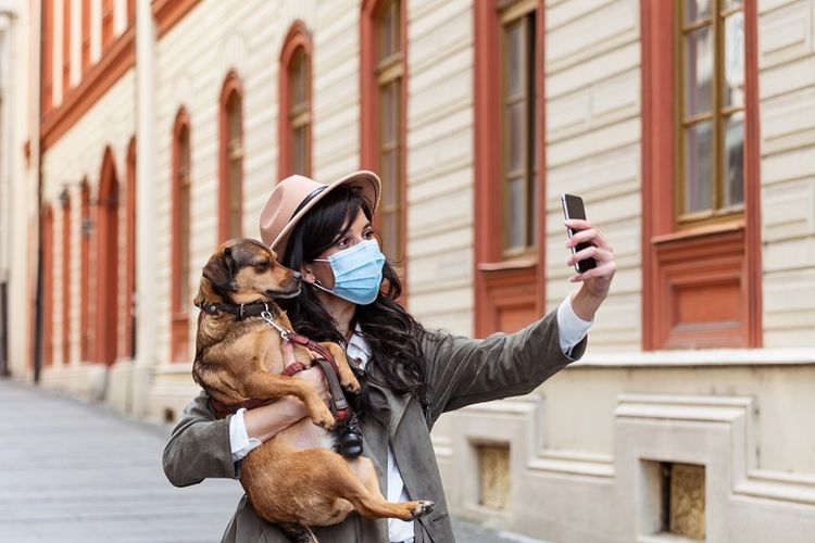 Ilustrasi anjing, ilustrasi orang pakai masker, ilustrasi masker.