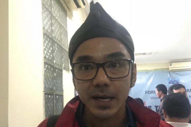 Caleg DPR RI dari Partai Solidaritas Indonesia (PSI) untuk dapil Jawa Barat IX, Dedek Prayudi, saat ditemui di kantor Forum Masyarakat Peduli Parlemen Indonesia (Formappi), Jakarta Timur, Kamis (31/1/2019).  