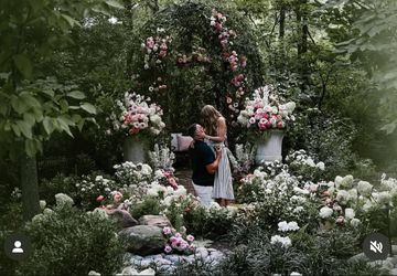 Dekorasi Lamaran Taylor Swift Pakai 2.000 Bunga, Capai Rp600 Juta