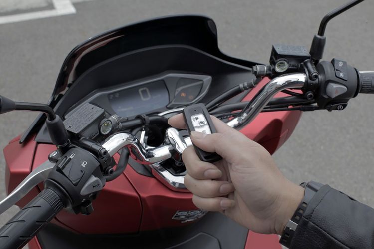 Teknologi keyless pada sepeda motor Honda yang diberi nama Smarr Key System