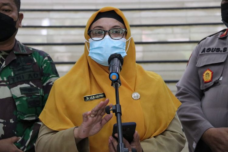 Plt Kadinkes Jember dr Lilik Layliah menjelaskan penyebab kasus lonjakan Covid-19 