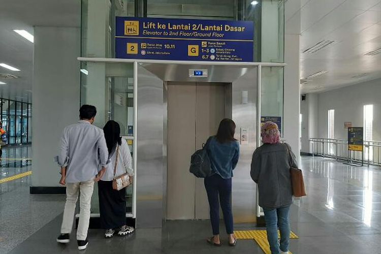 Lift di Stasiun Manggarai Kembali Berfungsi, Rabu (13/4/2022)