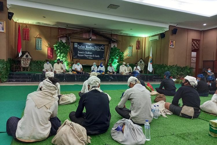 Tradisi Seba Baduy digelar terbatas di Pendopo Kabupaten Lebak, Jumat (21/5/2021)