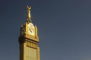 Cahaya Hijau Terpancar di Clock Tower Makkah, Tanda Puncak Haji Sebentar Lagi