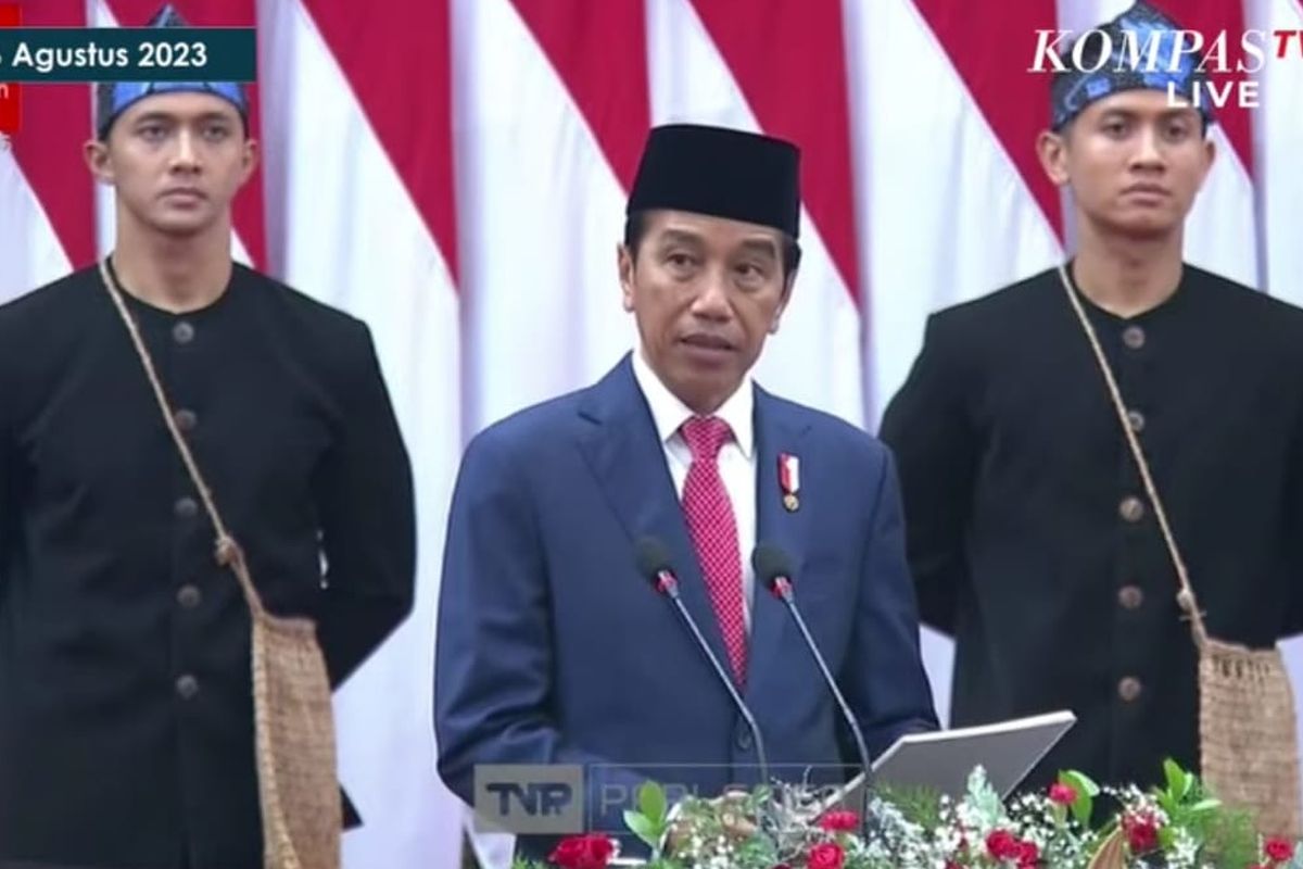 Presiden Joko Widodo menyampaikan pidato RAPBN 2024 dalam Sidang Tahunan MPR dan Sidang Bersama DPR-DPD, Rabu (17/8/2023).