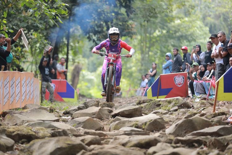 BIG Downhill 2026, Cerita Agung Prio Juara meski Sempat Pecah Ban