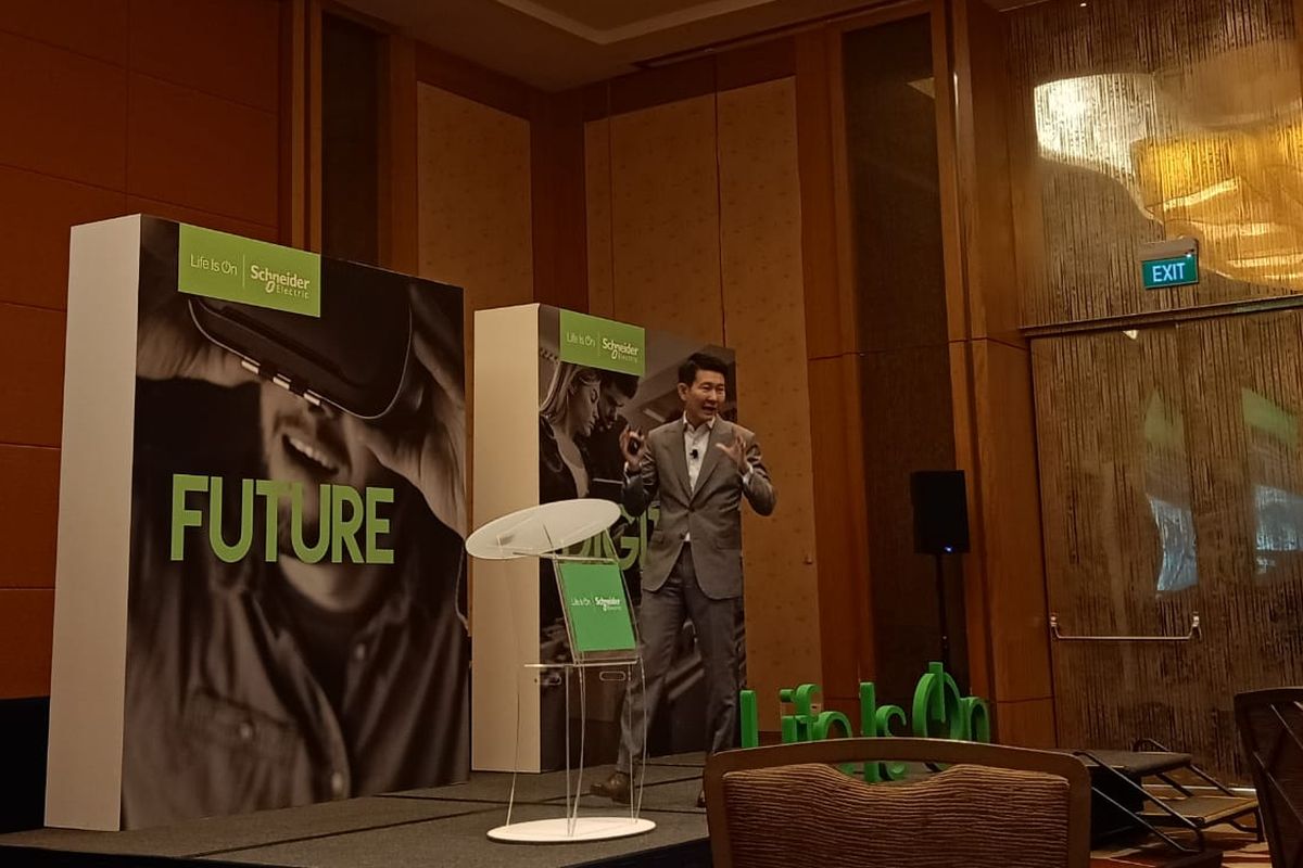 Head Digital Services and Software - Secure Power Schneider Electric, Chi Sen Gay dalam acara Life at the Edge di Sands Expo & Convention Center, Singapura, Kamis (19/9/2019).