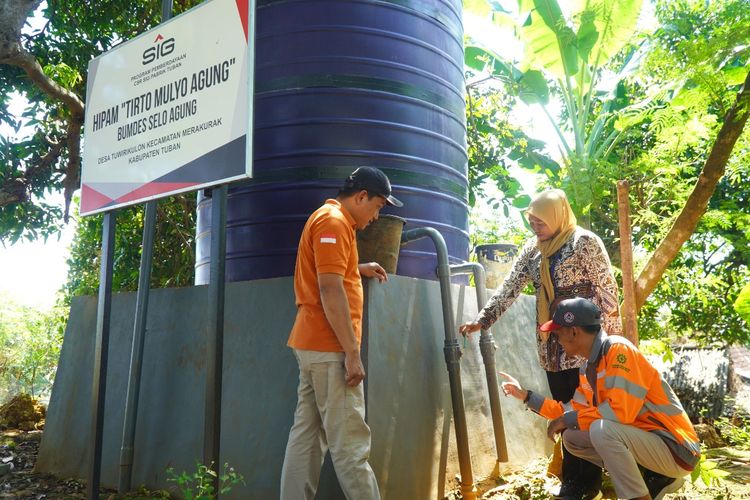 Semen Indonesia Bangun Sarana dan Prasarana Air Bersih di Tuban Jawa Timur 