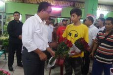Demi Penglaris, Penjual Bunga Jual Mawar Rp 25.000 kepada Anies