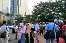 Massa Aksi di MK Bubarkan Diri Setelah Doa Bersama