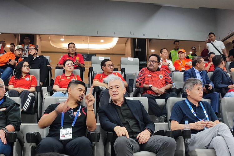 Pramono dan Rano Tonton Langsung Persija Vs Bali United di JIS