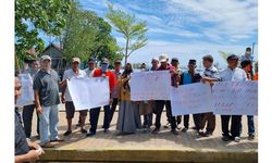 Unjuk Rasa di Pantai Marbo, Nelayan Tallo Protes Pembangunan Rel At Grade