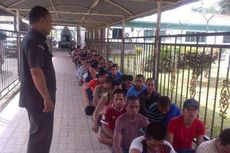 Malaysia Kembali Deportasi 71 TKI Melalui Perbatasan Entikong