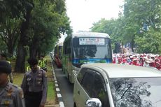 Ribuan Bidan Unjuk Rasa di Istana Negara, Jalan Medan Merdeka Barat Diblokade