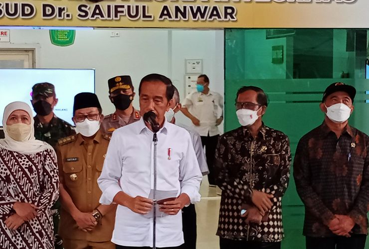 Di Hadapan Keluarga Korban, Presiden Jokowi Janji Usut Tuntas Tragedi Kanjuruhan