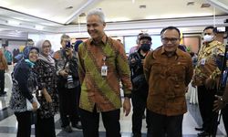 Pelayanan Publik Jateng Diapresiasi Ombudsman RI, Ganjar: Saya Senang