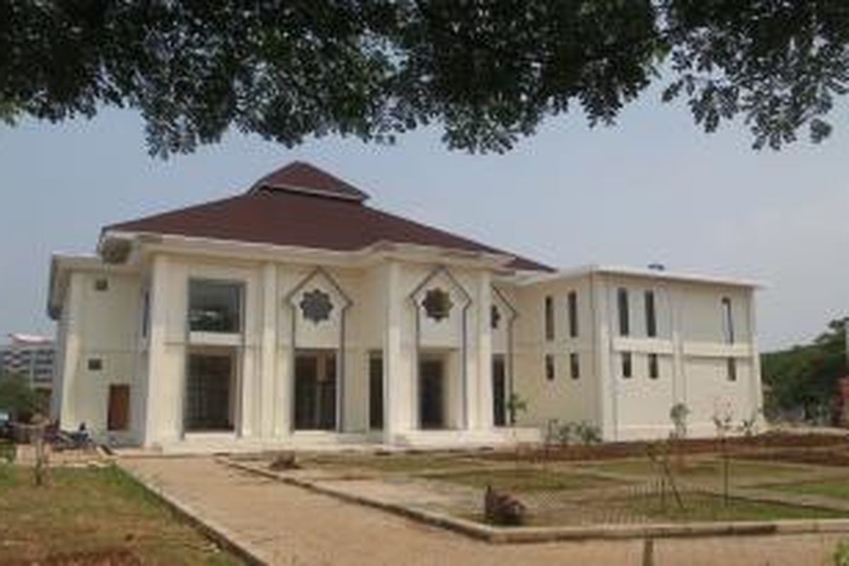 Masjid di Rumah Susun Sederhana Sewa (Rusunawa) Marunda, Jakarta Utara. Masjid ini diresmikan oleh Gubernur DKI Jakarta Basuki Tjahaja Purnama pada Minggu (17/1/2016).